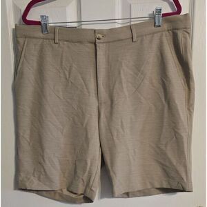 Greg Norman Men's Comfort Stretch Waistband Moisture Wicking Golf Short Size 40‎